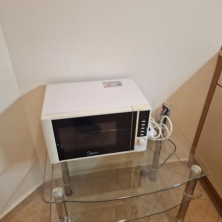 בורובץ Flora Apartments Tmf מראה חיצוני תמונה