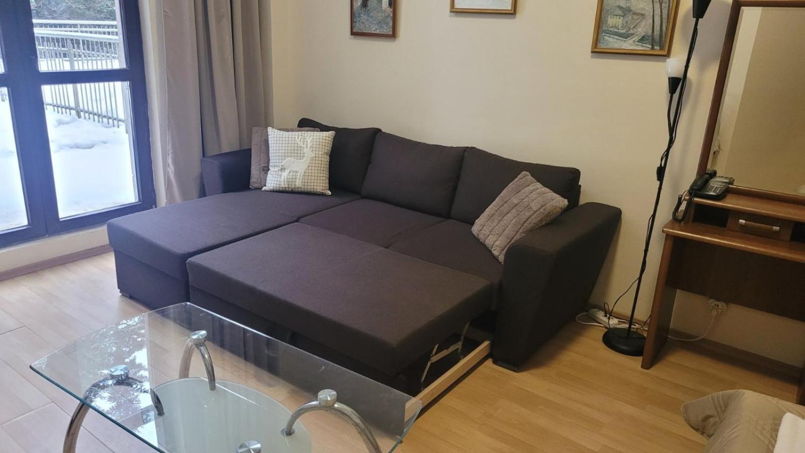 בורובץ Flora Apartments Tmf מראה חיצוני תמונה