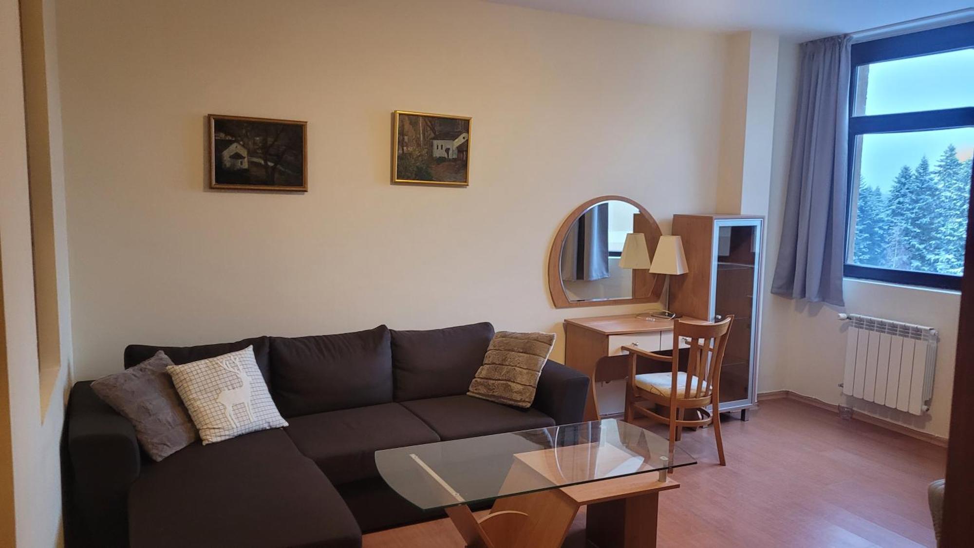 בורובץ Flora Apartments Tmf מראה חיצוני תמונה