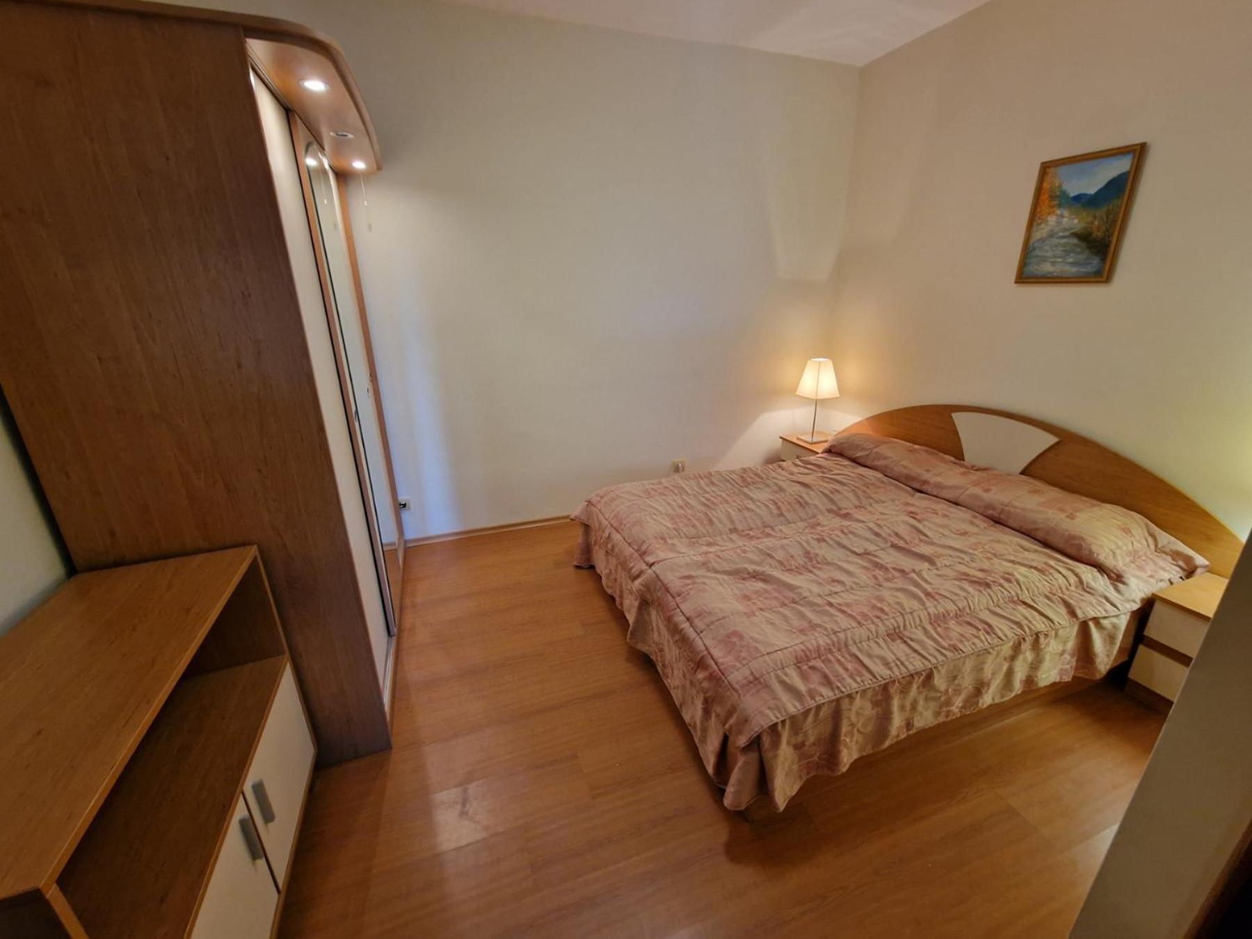 בורובץ Flora Apartments Tmf מראה חיצוני תמונה